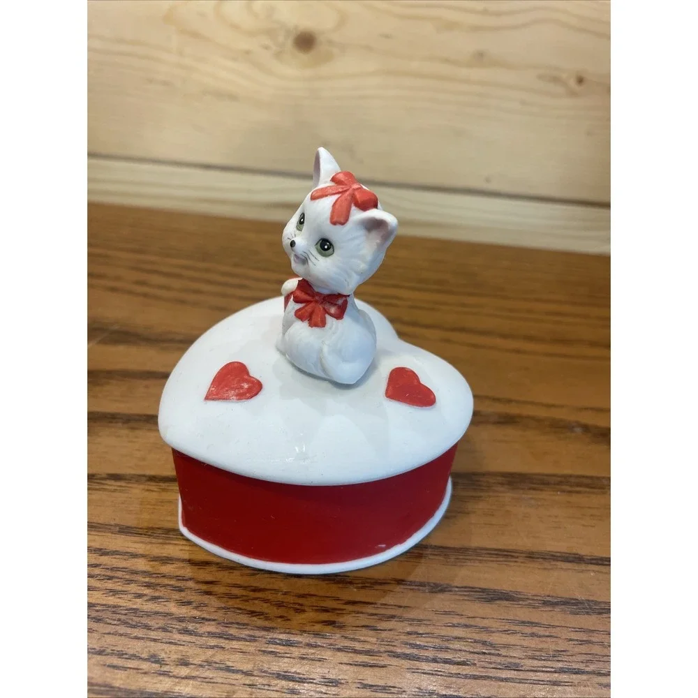Vintage Valentines Lefton White Kitty Cat With Hearts Trinket Box 3.5